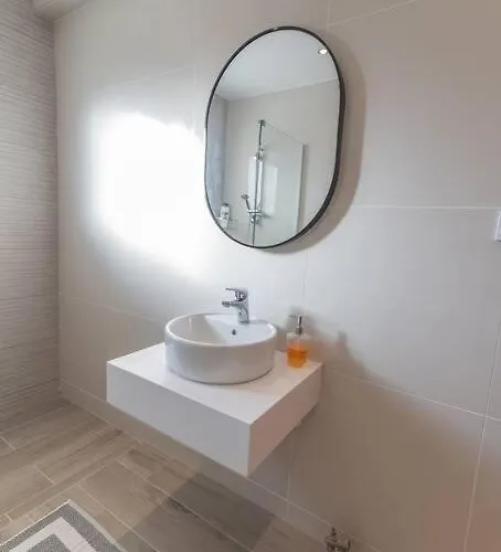 Dion House Apartment